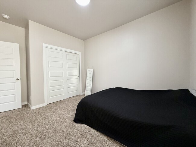 Building Photo - 51069 Purple Mat Ave