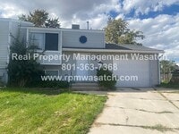 Building Photo - Look at This Cute 2 Bedroom 2 Bathroom Hom...