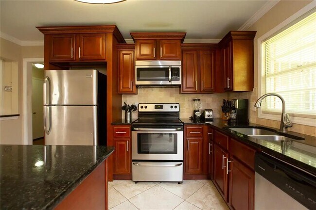 Building Photo - 4035 Brookcrest Cir