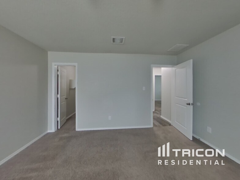 Building Photo - 8443 Amistad Cove