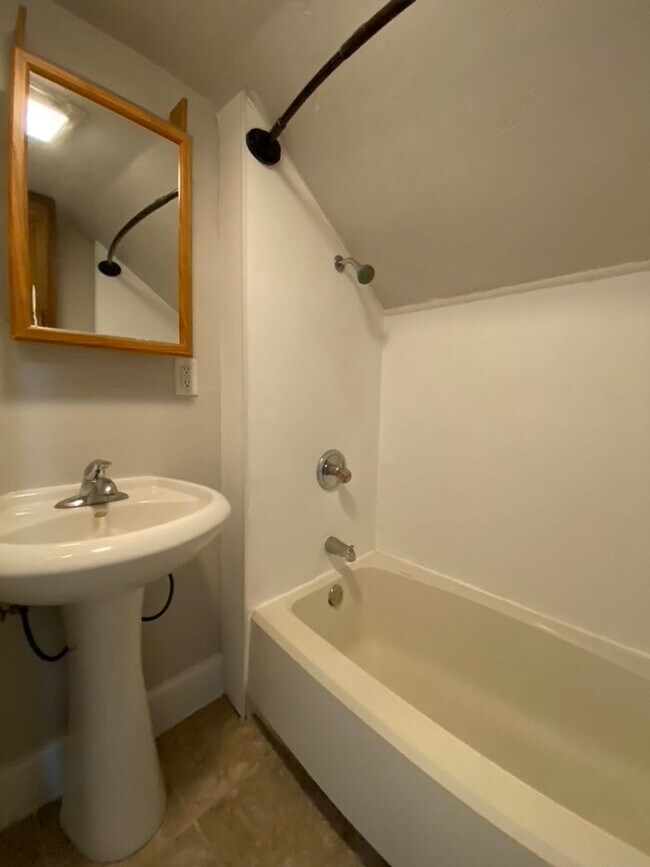 Building Photo - 1229 School Ave