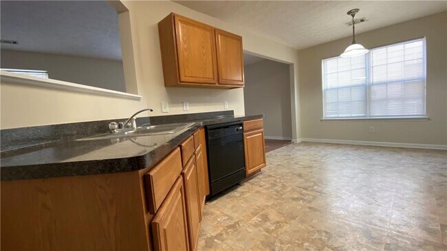 Building Photo - 986 Hawthorn Ln