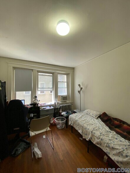 Primary Photo - 1167 Boylston St