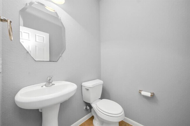 Building Photo - 6306 Bain Dr