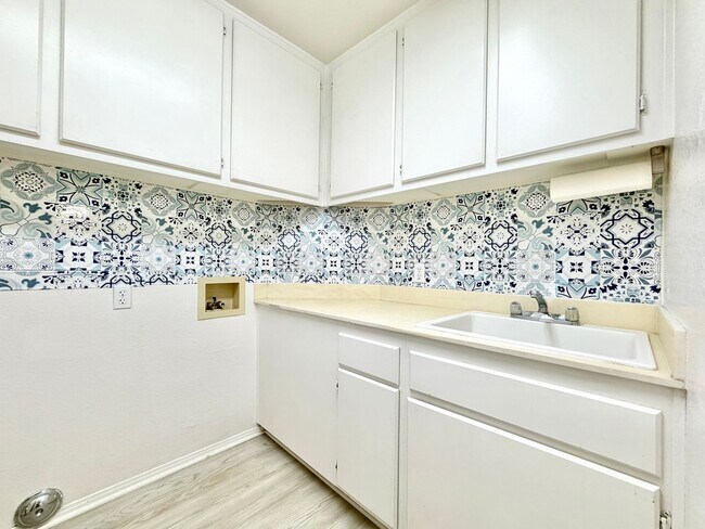 Building Photo - Spacious Rancho Highlands Home | 3 Bed + Den + Bonus Room & 3-Car Garage
