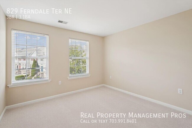 Building Photo - 829 Ferndale Terrace NE