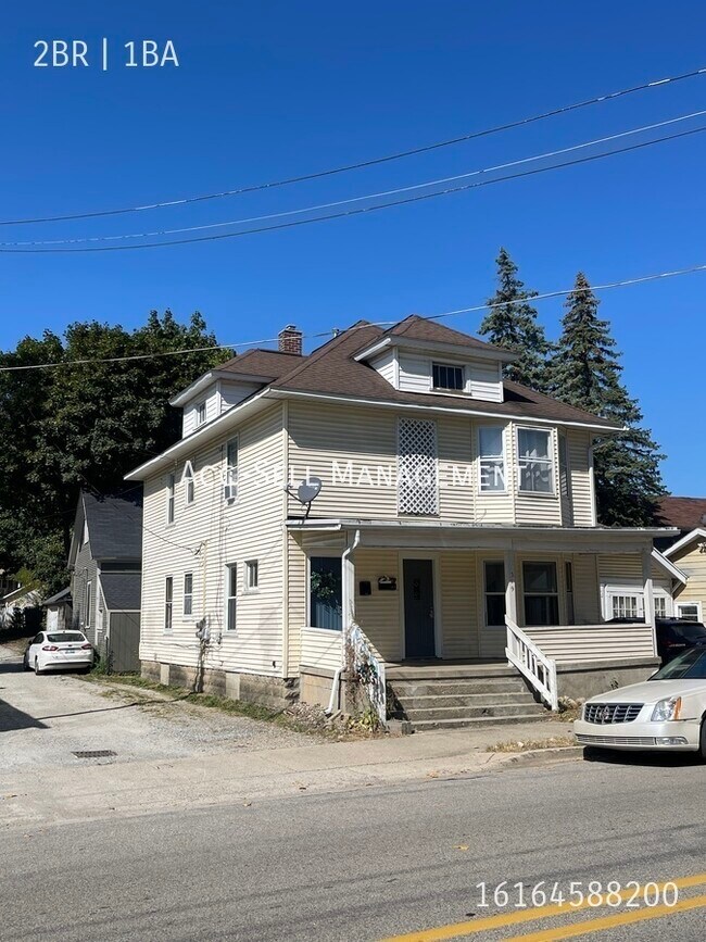 Building Photo - 319 Lane