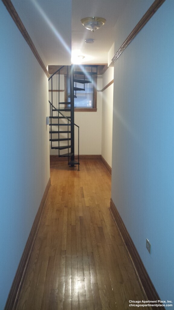 Building Photo - 3824
