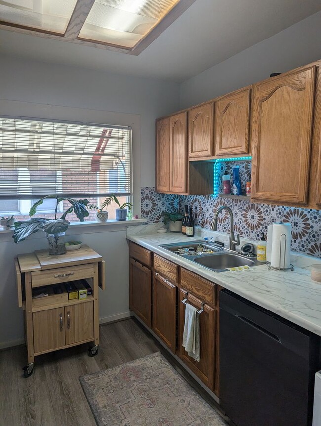 Building Photo - Cozy Bungalow in Prime Sugar House Location