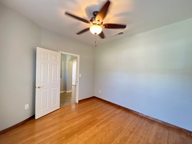 Building Photo - 3006 Tresselwyck Ln