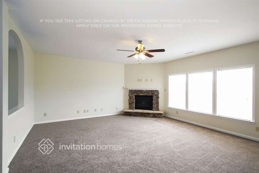 Building Photo - 329 Zander Woods Ct