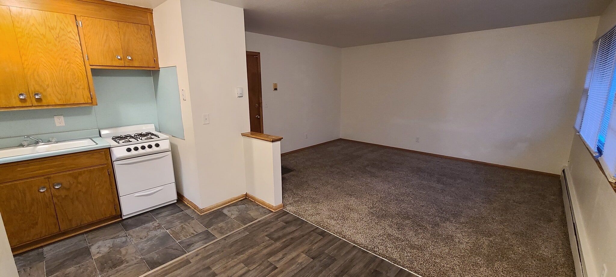 Building Photo - 4715 University Ave NE