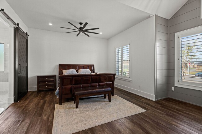 Building Photo - Luxury Home in Kelsey Park
