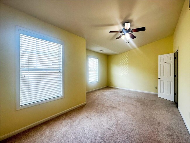 Building Photo - 2091 Executive Dr N