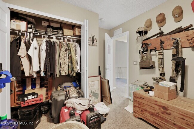 Building Photo - 1453 Lindseys Xing Dr