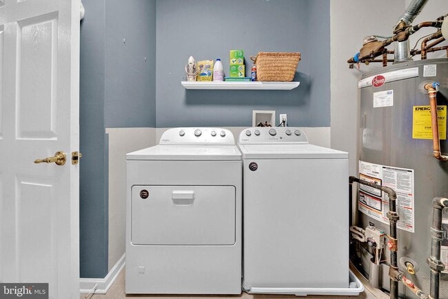 Building Photo - 60 Kyle Way