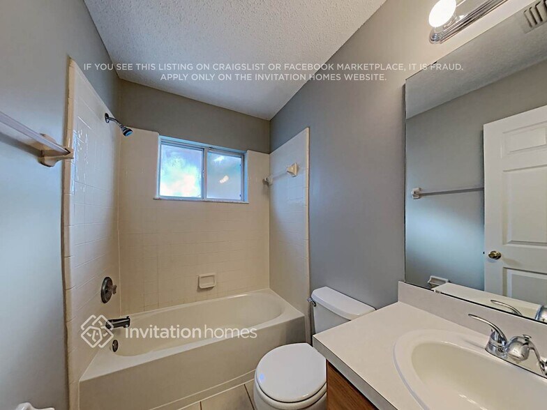 Building Photo - 12473 Hatton Chase Ln E