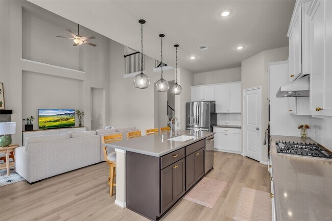 Building Photo - 32117 Magnolia River Trl