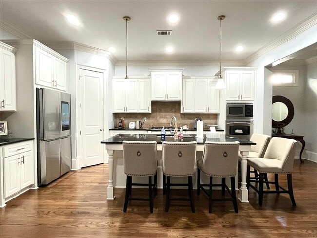 Building Photo - 3445 Rialto Pl