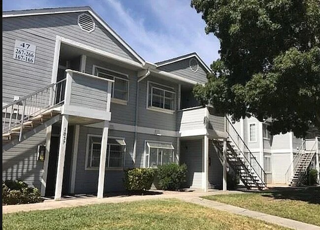 Primary Photo - 2 Bed and 1 bath located in 89115!