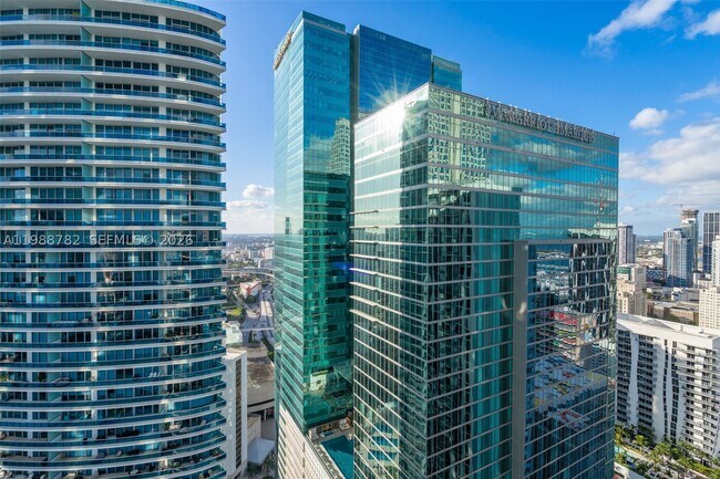 Building Photo - 300 Biscayne Blvd