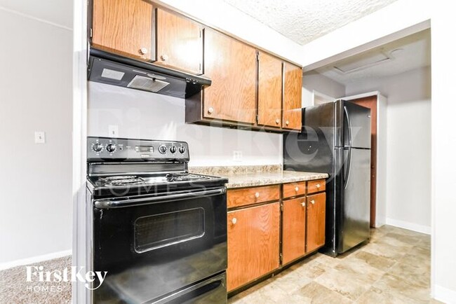 Building Photo - 145 Oleta Dr