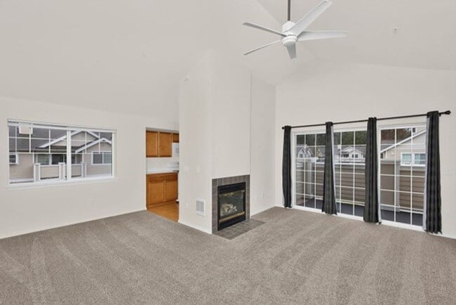 Building Photo - PENDING APPLICATION Bothell Hidden Creek 2BD/2BA Home