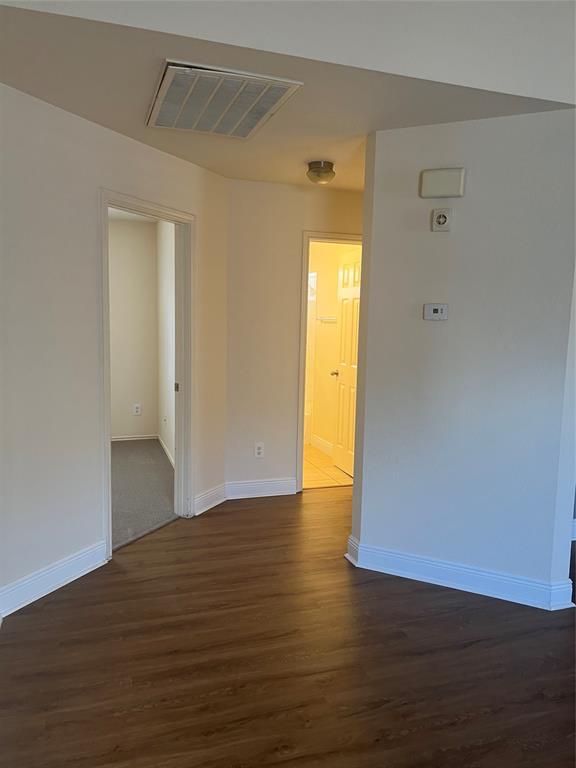 Building Photo - 1901 Golden Sunrise Ln