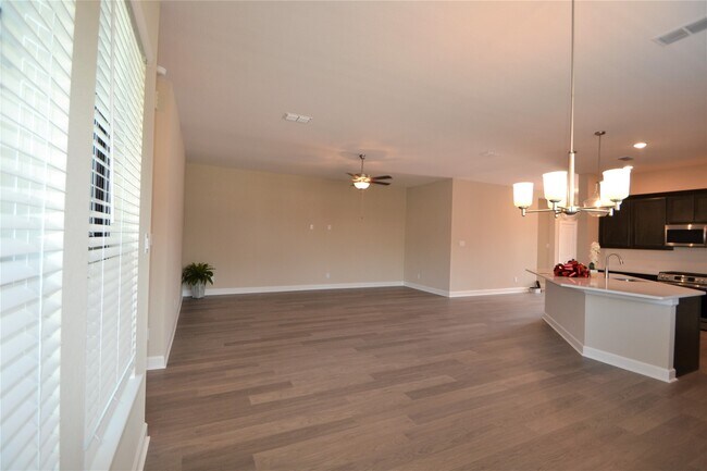 Building Photo - 3207 Kindred Wy