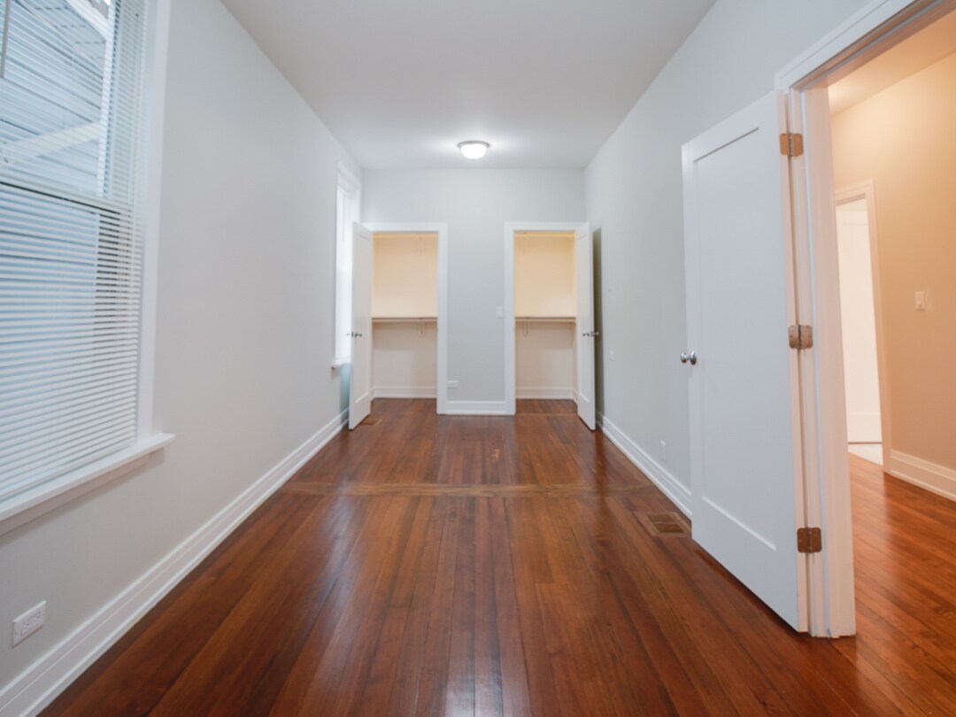 Building Photo - 3138 N Lawndale Ave