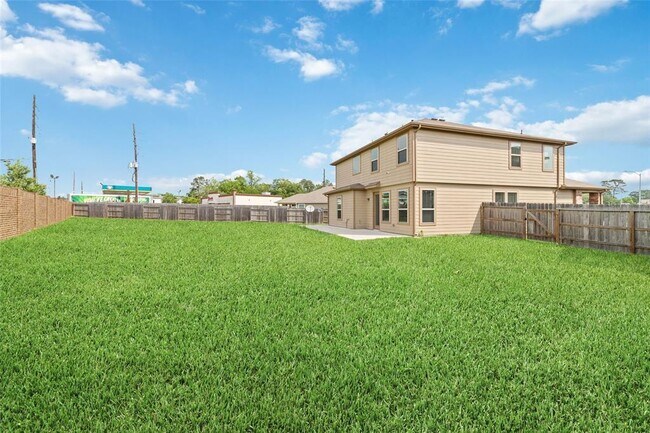 Building Photo - 14735 Cypress Creek Landing