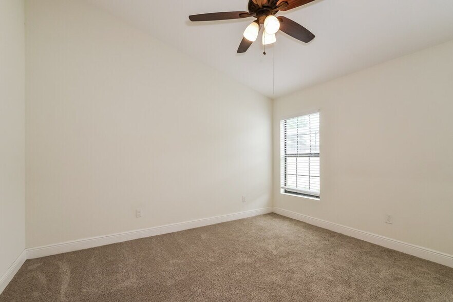 Building Photo - 1000 Mardi Gras Dr