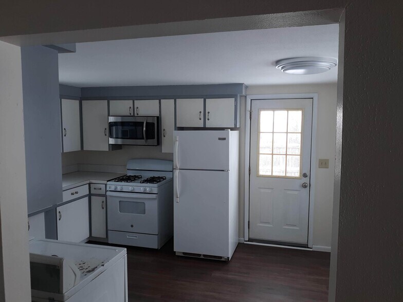 Building Photo - 1014 Marston Ave