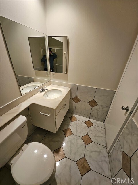 Building Photo - 15271 Cadiz Dr
