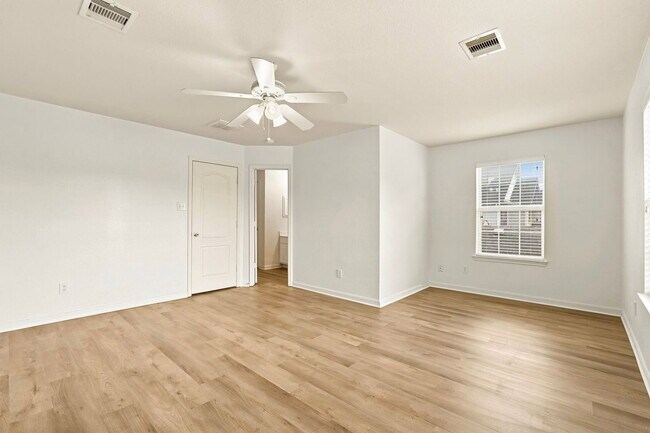 Building Photo - 2703 Skyview Glen Ct