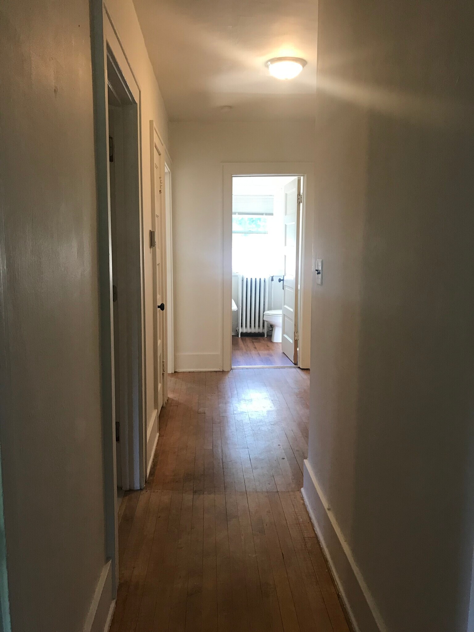 Building Photo - 415 9th St S