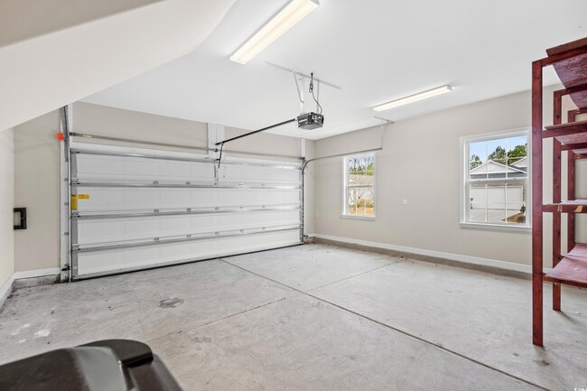 Building Photo - 1711 Sapphire Dr