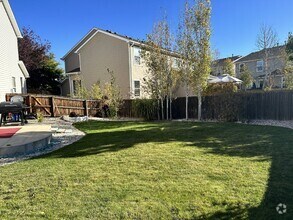 Building Photo - "Spacious & Stylish 3-Bed Townhouse in Eng...