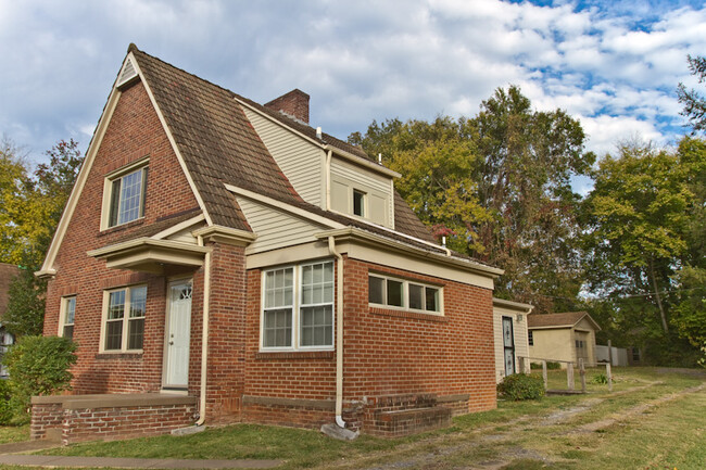 Building Photo - 1919 Prospect Pl SE