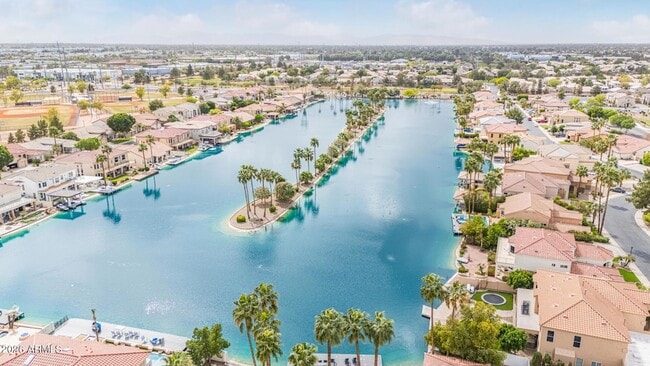 Building Photo - 589 N Acacia Dr