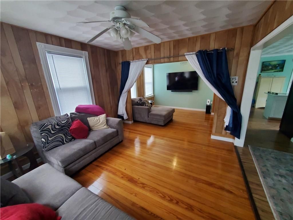 Building Photo - 75 Naples Ave