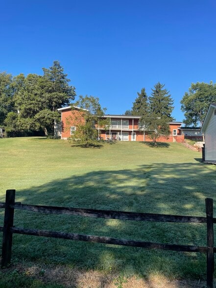 Building Photo - 407 W Stephen Foster Ave