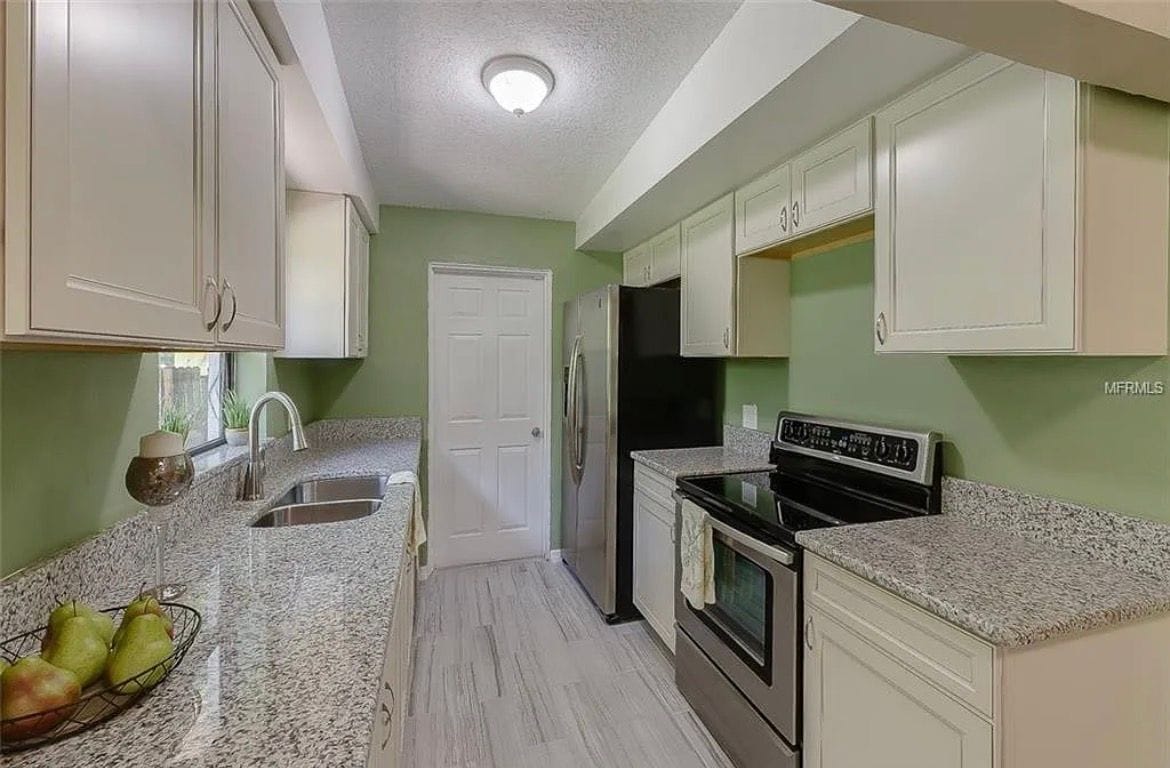 Building Photo - 5321 Grandview Dr