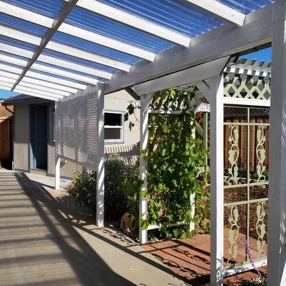 Building Photo - 1628 Keoke Ct