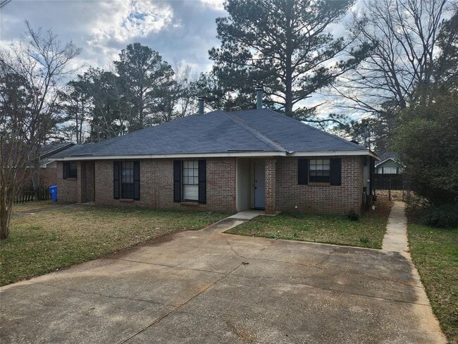 Building Photo - 463 Durden Rd