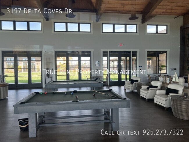 Building Photo - Gorgeous 5 Bed, 3 Bath in Highly Desirable...