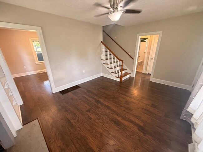 Building Photo - Christiansburg, 3 BR / 1.5 BA, Available for rent