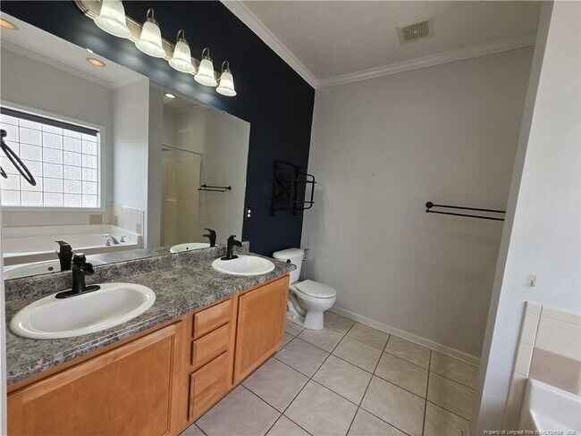 Building Photo - 1324 Kershaw Loop