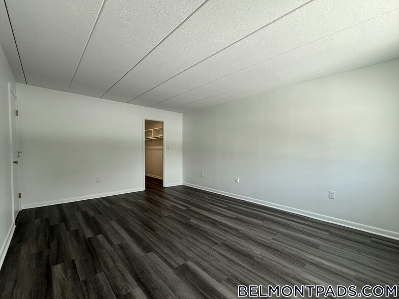 Building Photo - 55 Hill Rd