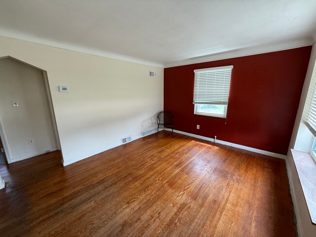 Building Photo - 22420 Lilac St